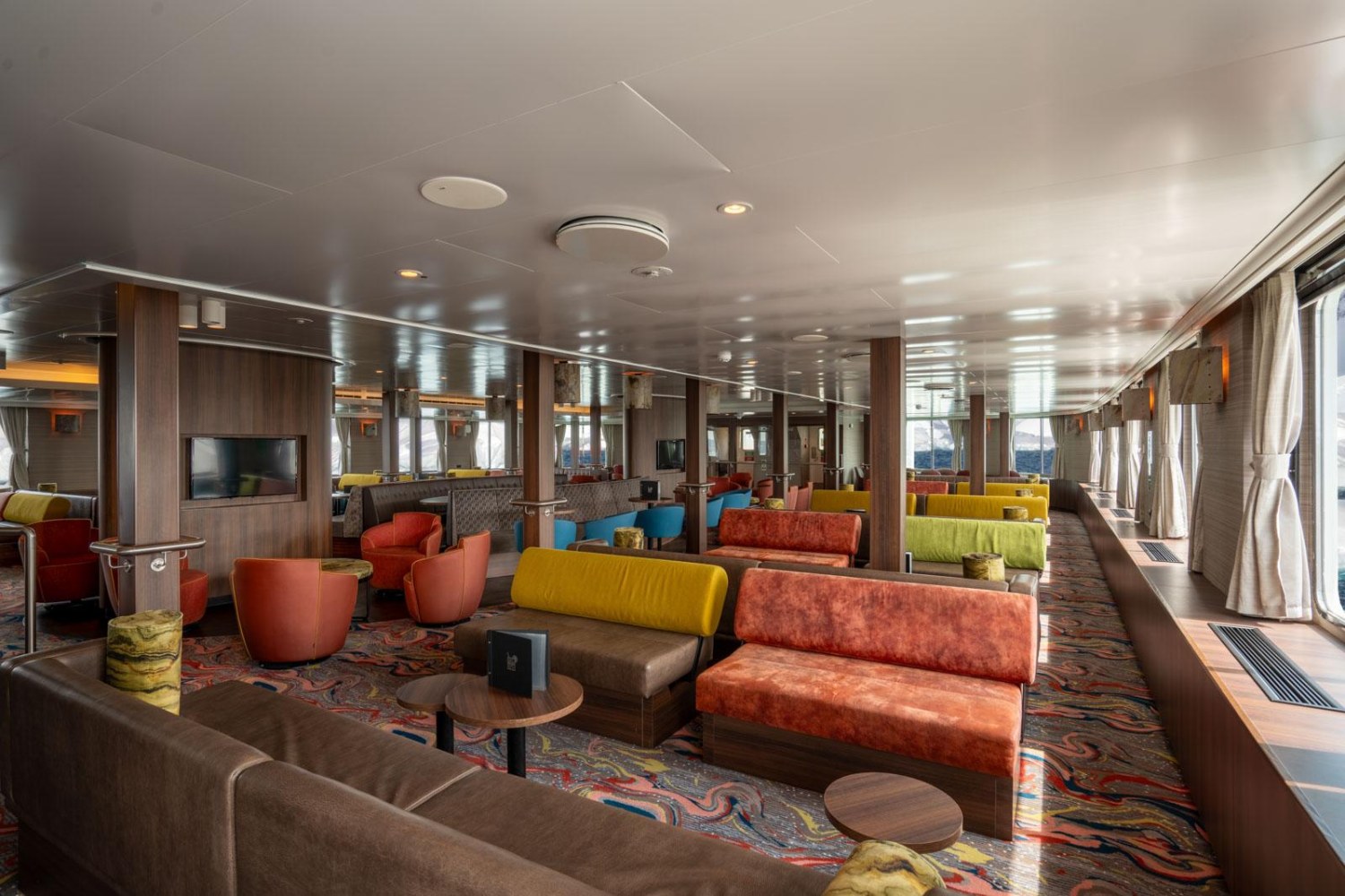 Observation Lounge — 